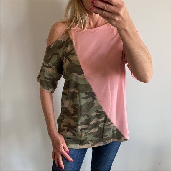 One Cold Shoulder Camo & Pink Color Top - Picture 3 of 9